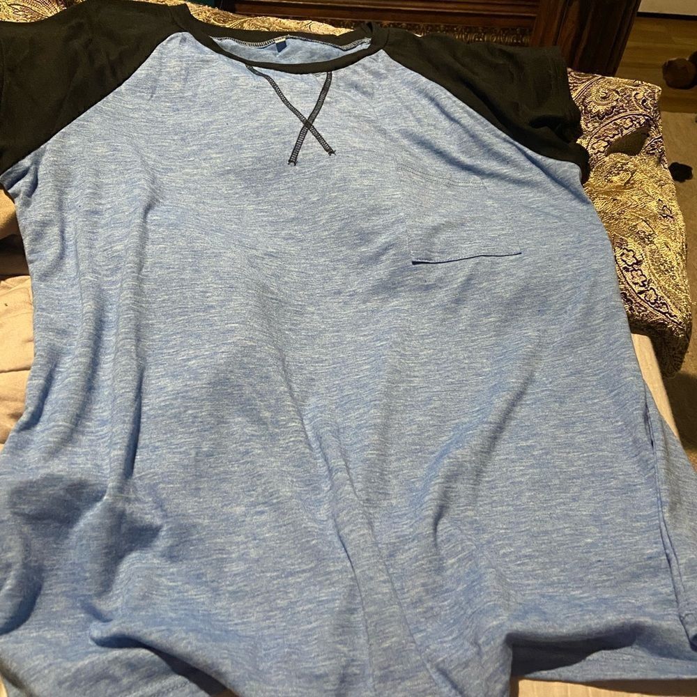 Raglan style baseball tee excellent  condition size medium